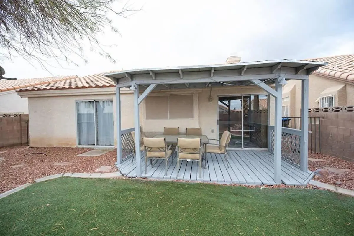Peaceful Paradise Relax In Las Vegas Holiday home