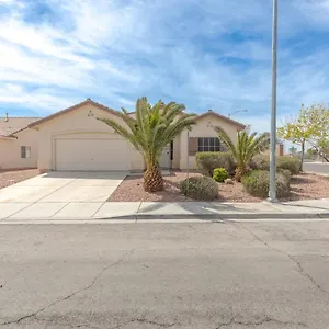 Beautiful Spacious Single Story Vegas Holiday home