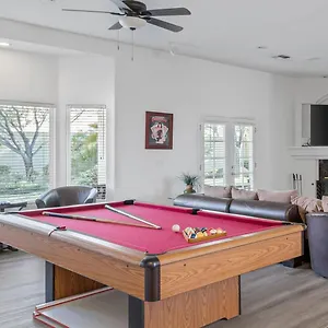Lucky Getaway Lv Holiday home